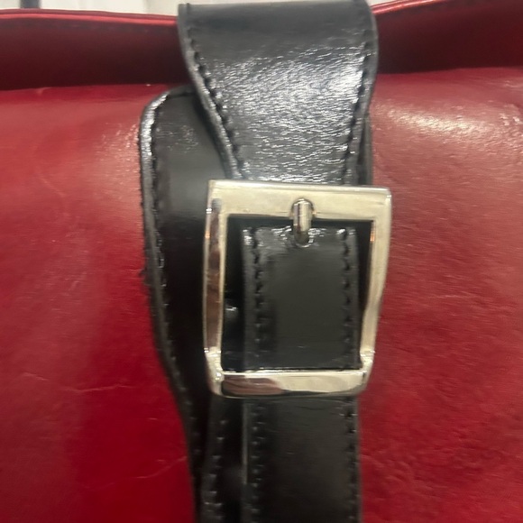Made in Italy Genuine Leather Red and Black Leather Shoulder Bag - Picture 2 of 4